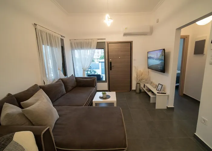 Seaside House In Nea Makri